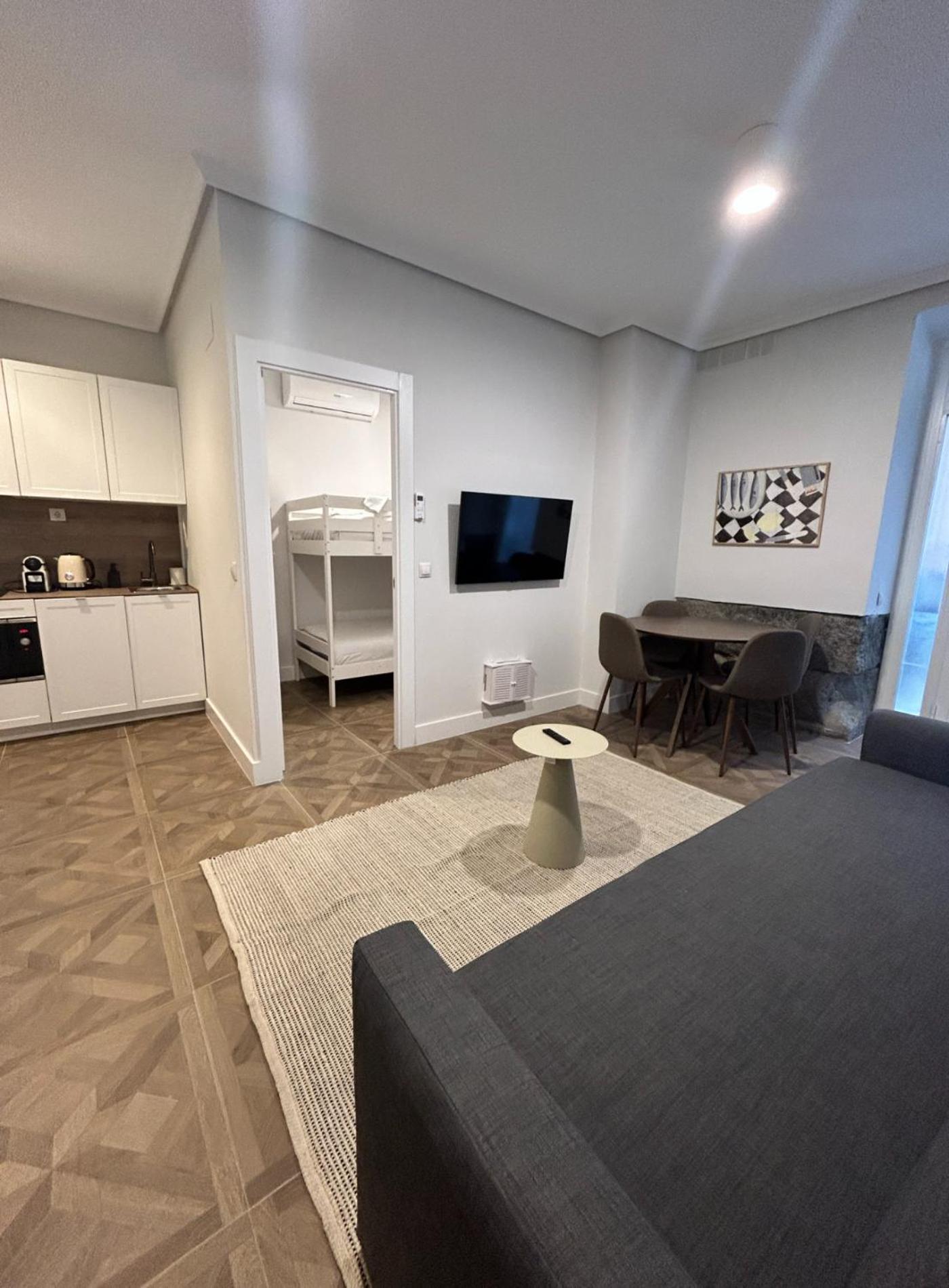 מדריד Sunny Apt 9Pax 4 Habitaciones En Minas-Malasana E3 מראה חיצוני תמונה